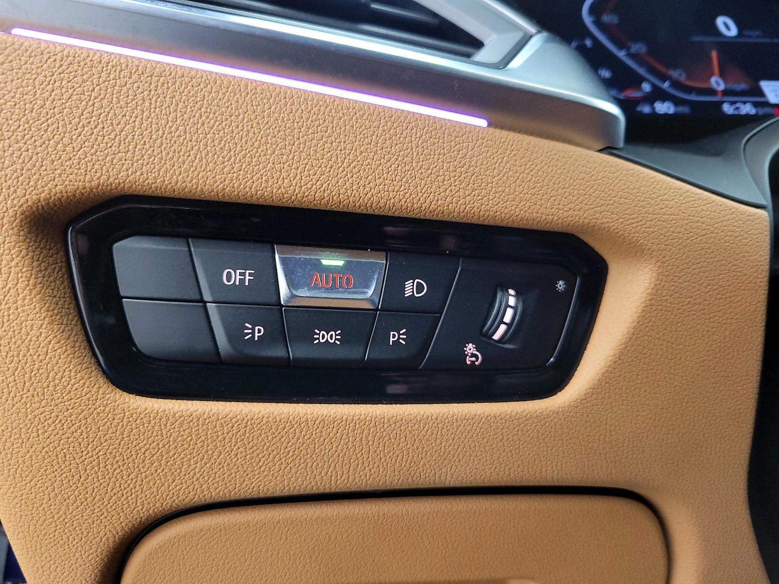 2021 BMW 3 Series 330i - Photo 14