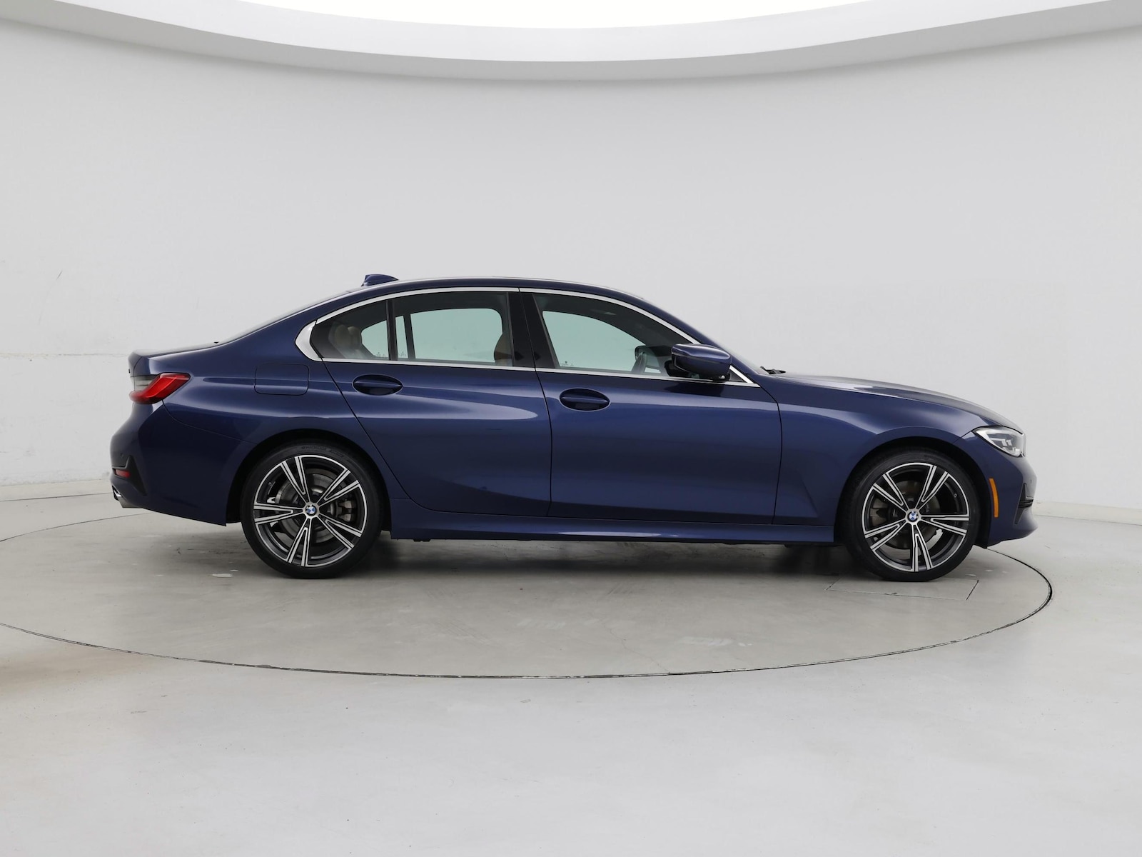 2021 BMW 3 Series 330i - Photo 8
