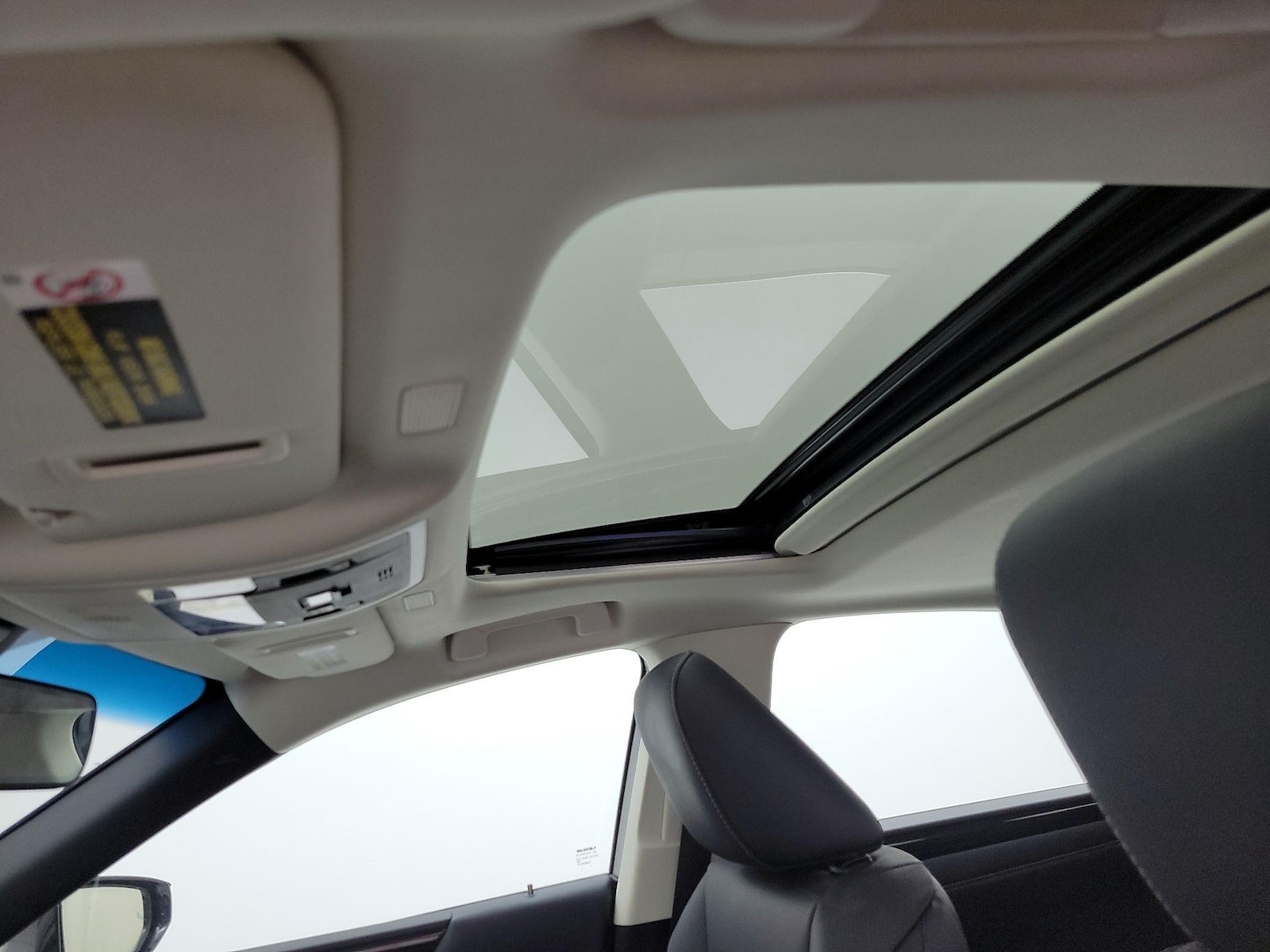 Sunroof(s) & Overhead Airbags