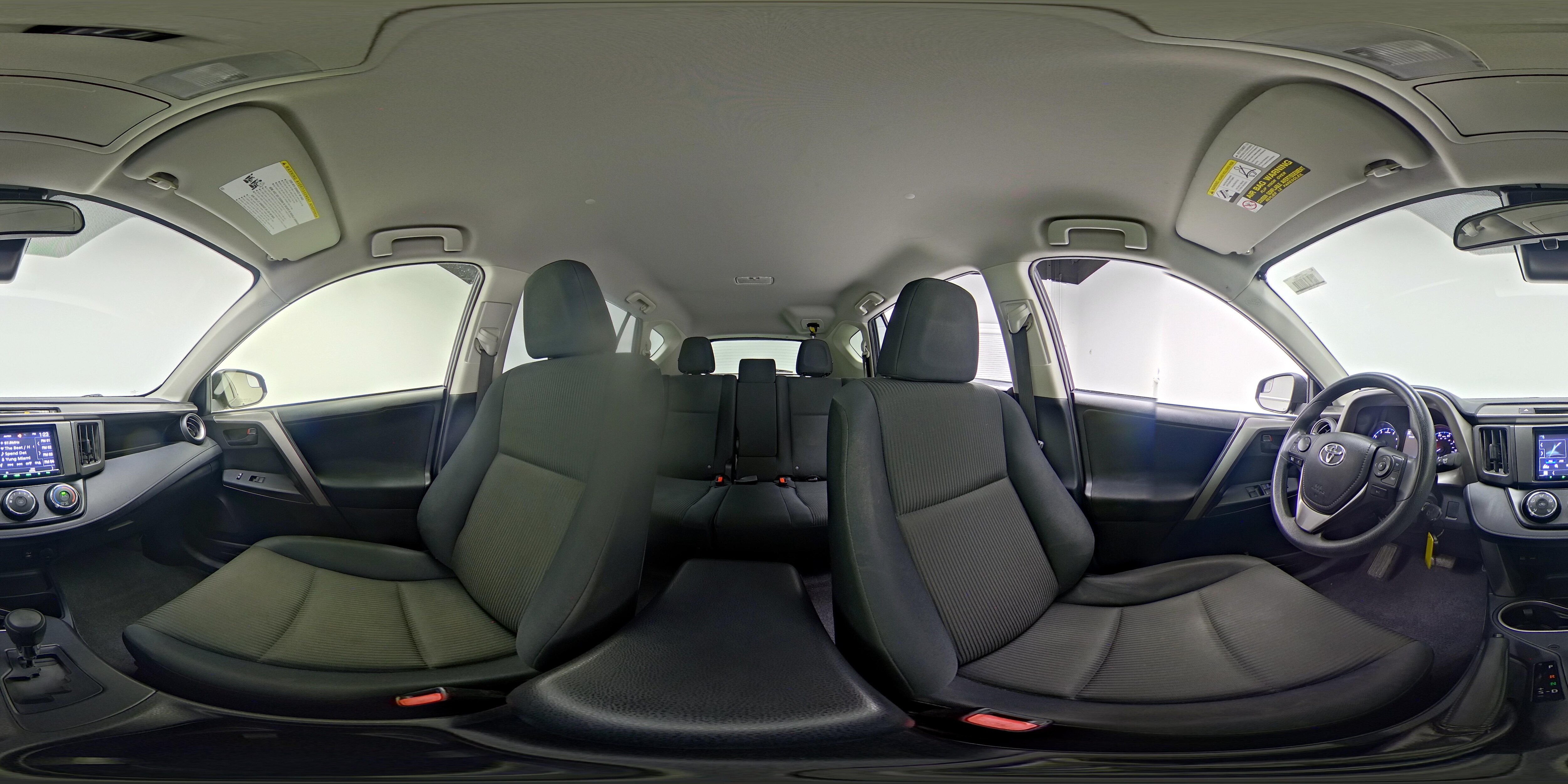 2017 Toyota RAV4 LE - Photo 24