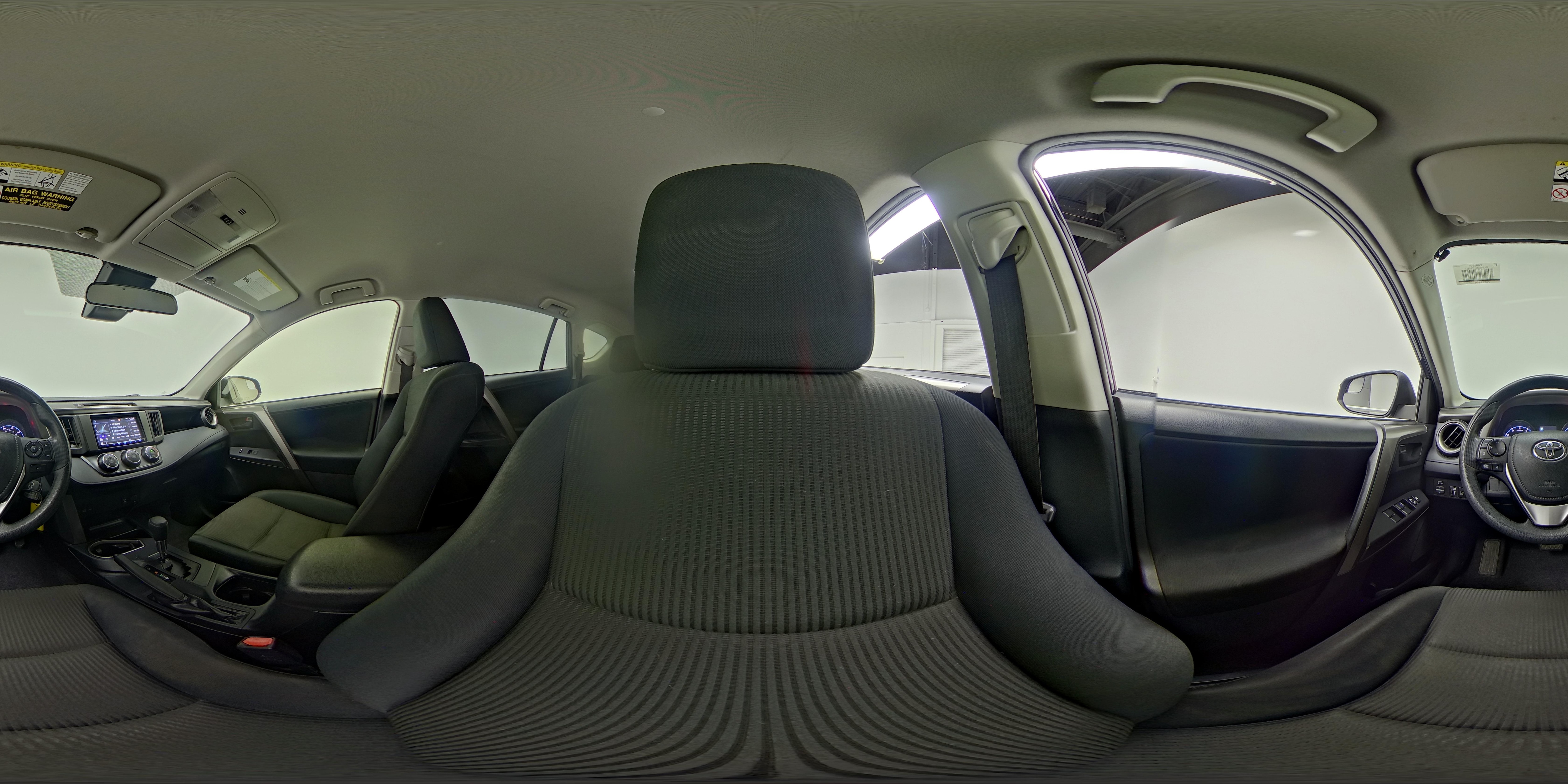 2017 Toyota RAV4 LE - Photo 26