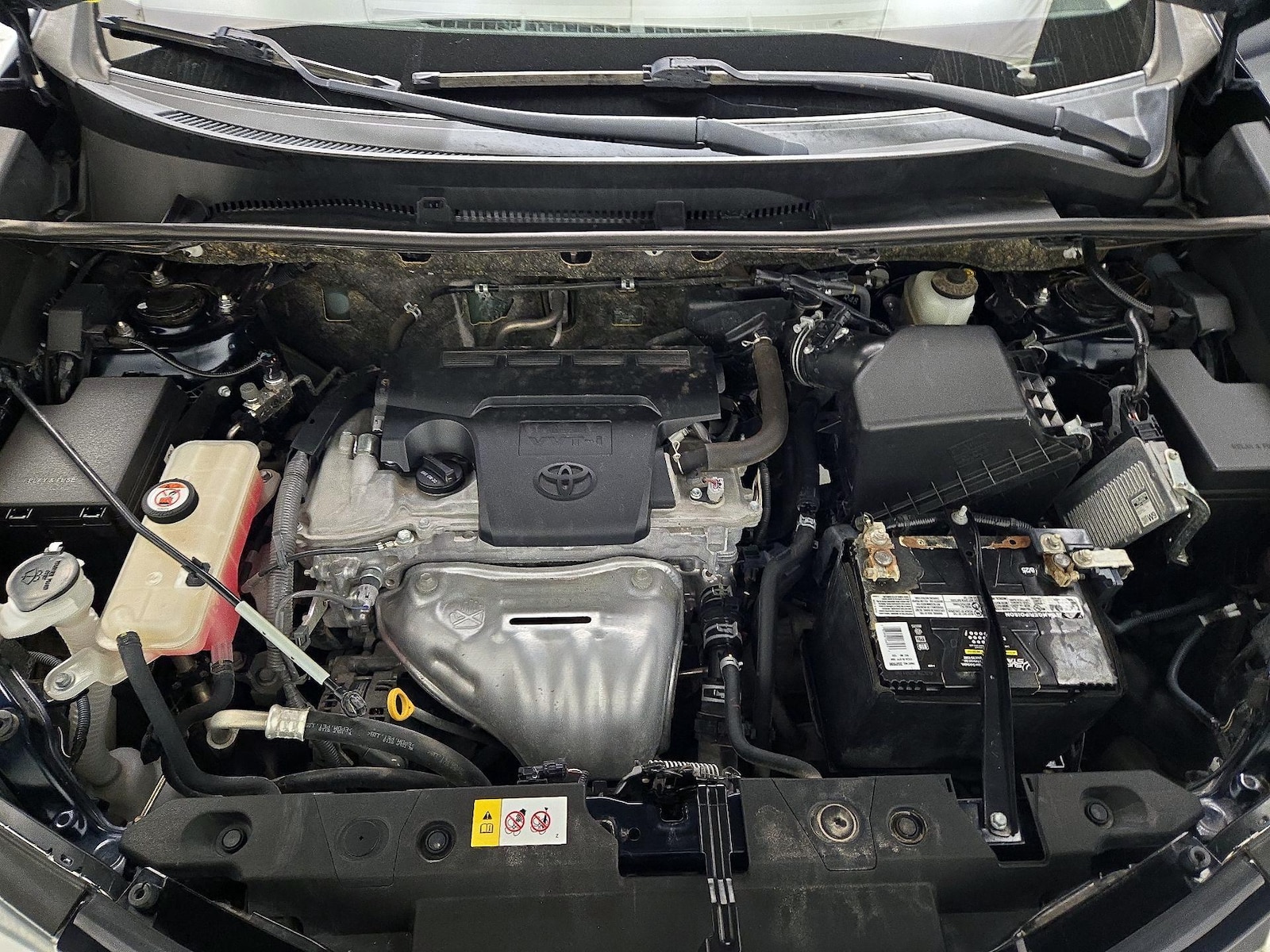 2017 Toyota RAV4 LE - Photo 22