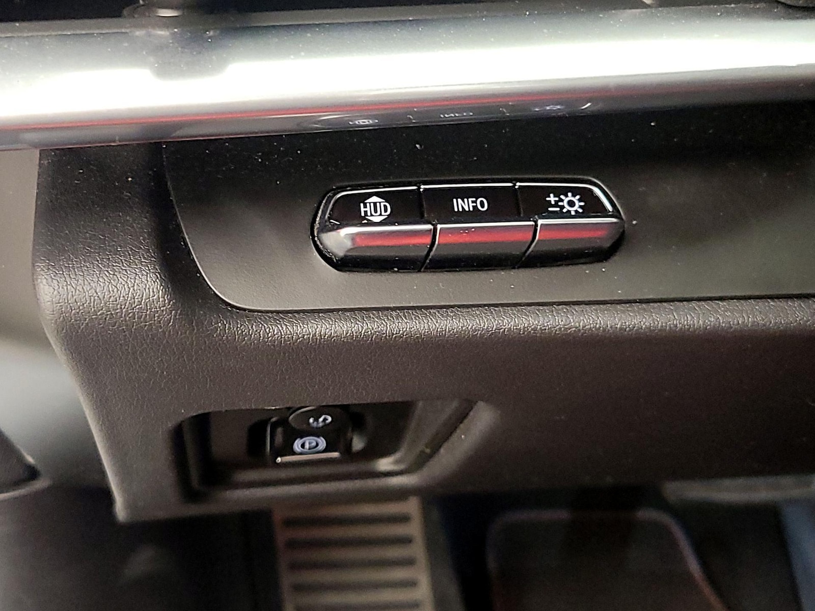 2021 Chevrolet Corvette 2LT - Photo 12