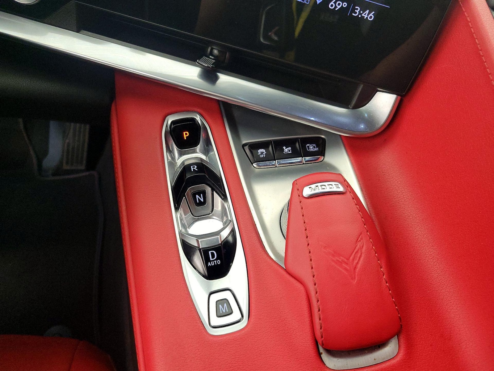 2021 Chevrolet Corvette 2LT - Photo 17