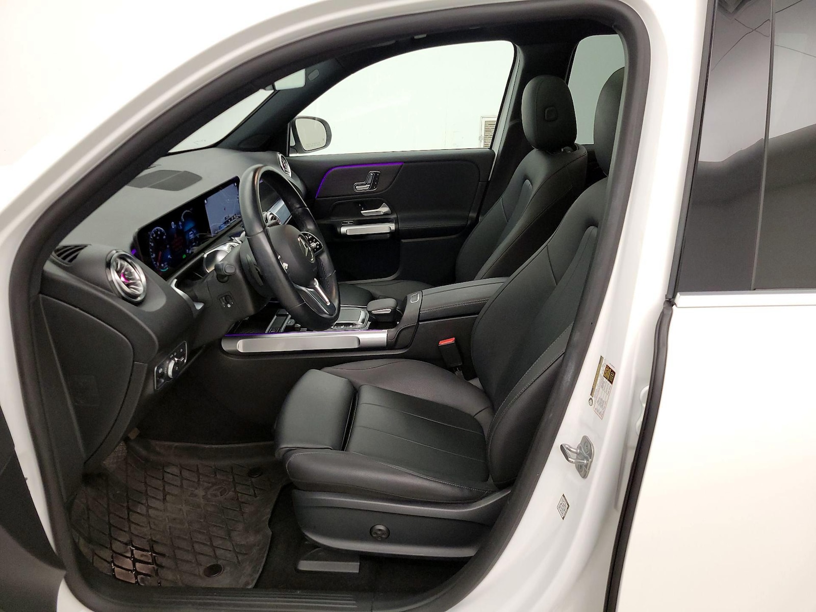 Power Seat(s) & Side Airbags