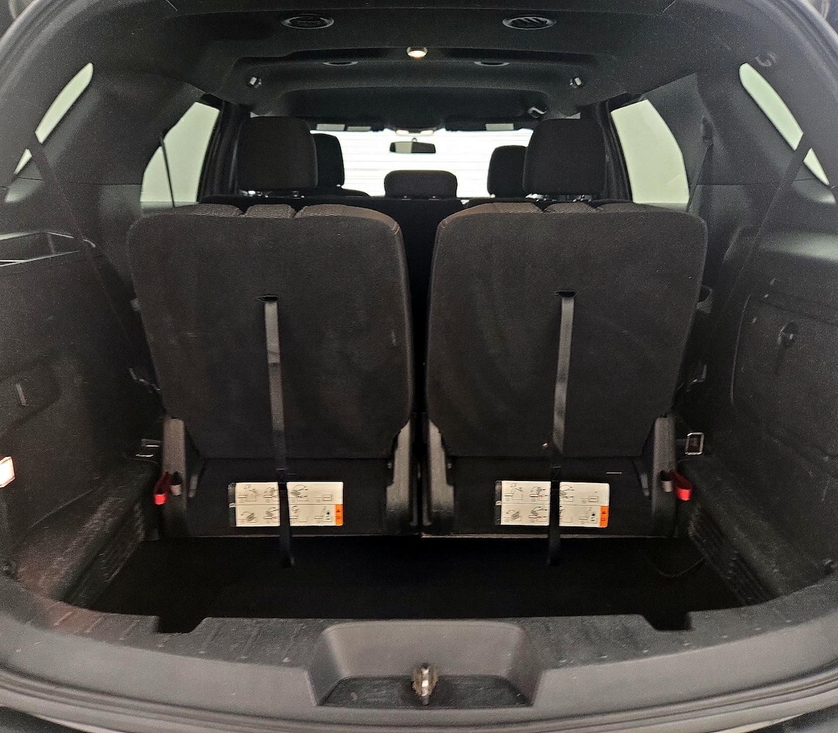 Trunk/Cargo (Seats Up)