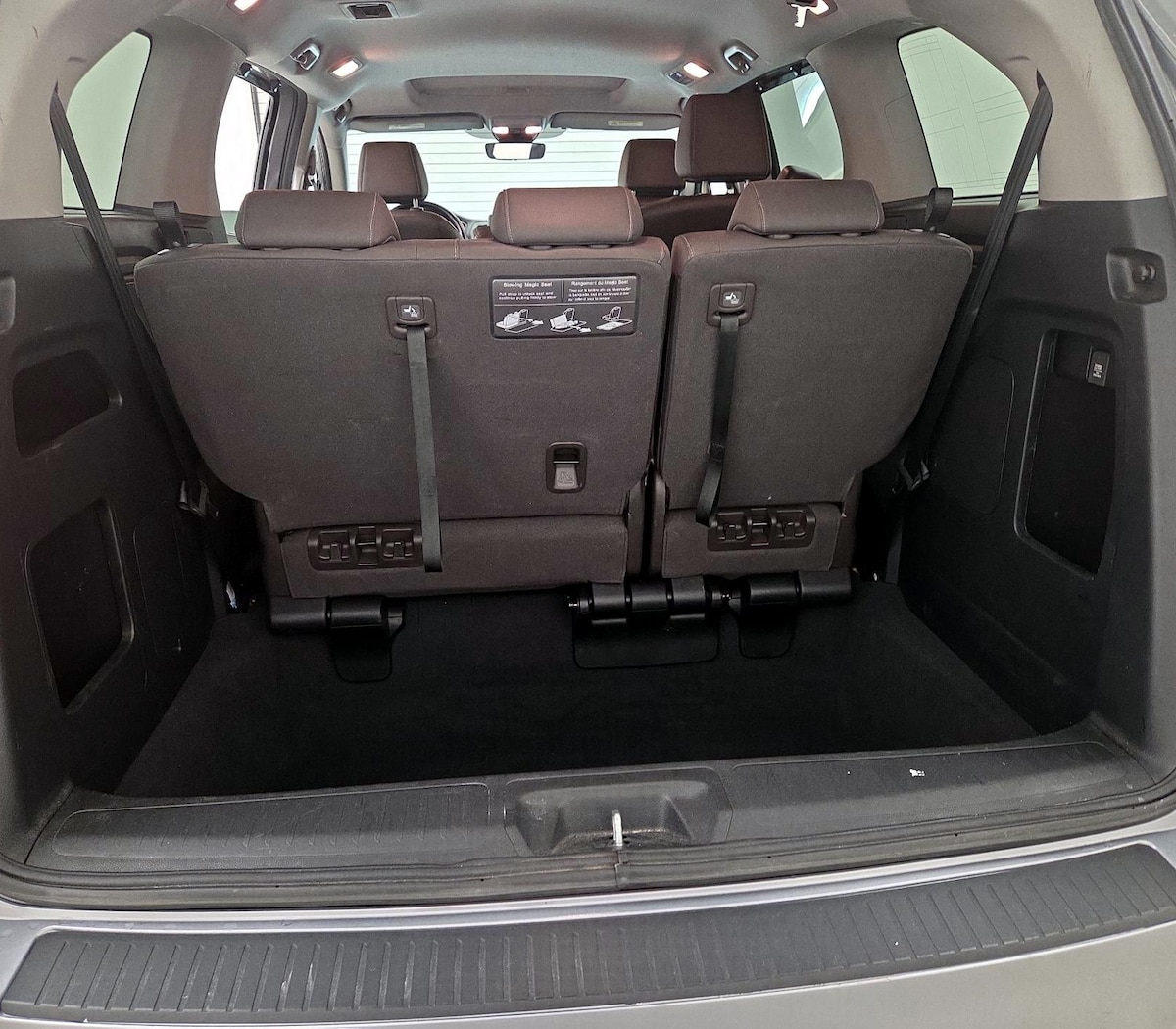 Trunk/Cargo (Seats Up)