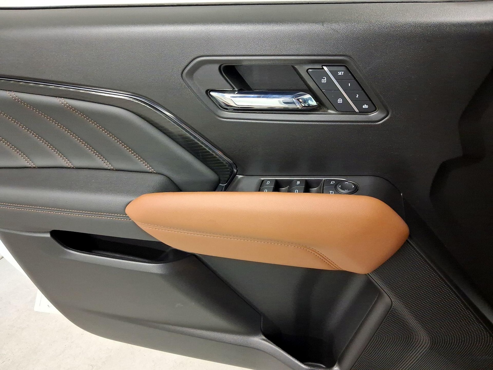 2023 GMC Canyon AT4 - Photo 13