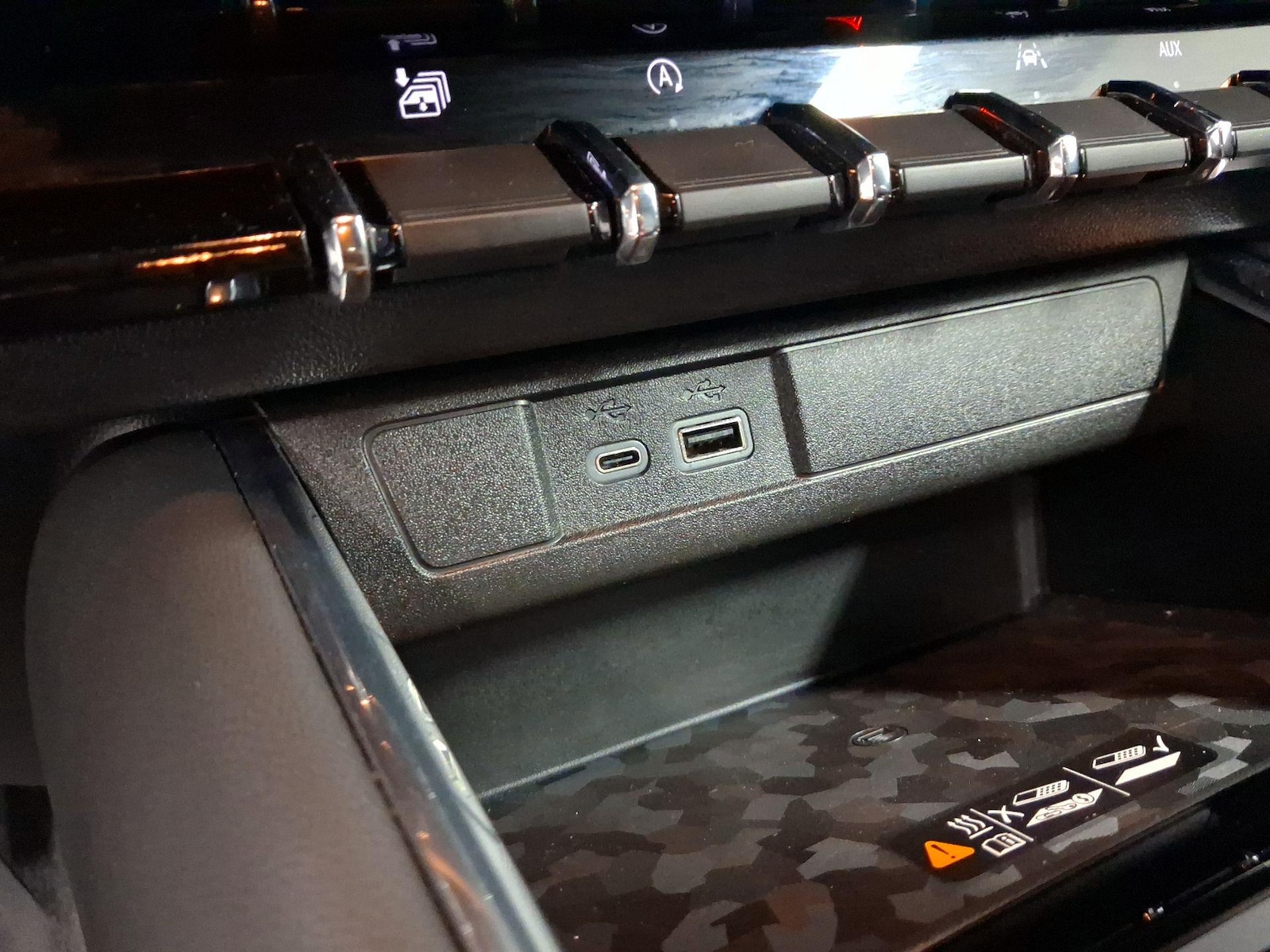 2023 GMC Canyon AT4 - Photo 20