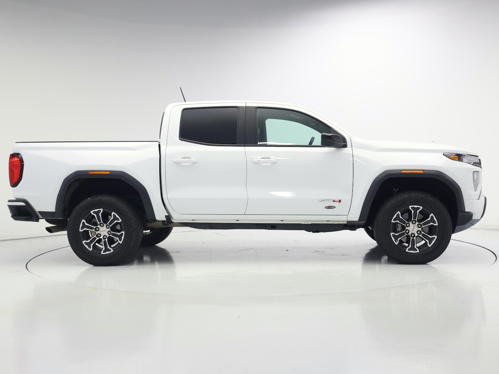2023 GMC Canyon AT4 - Photo 8