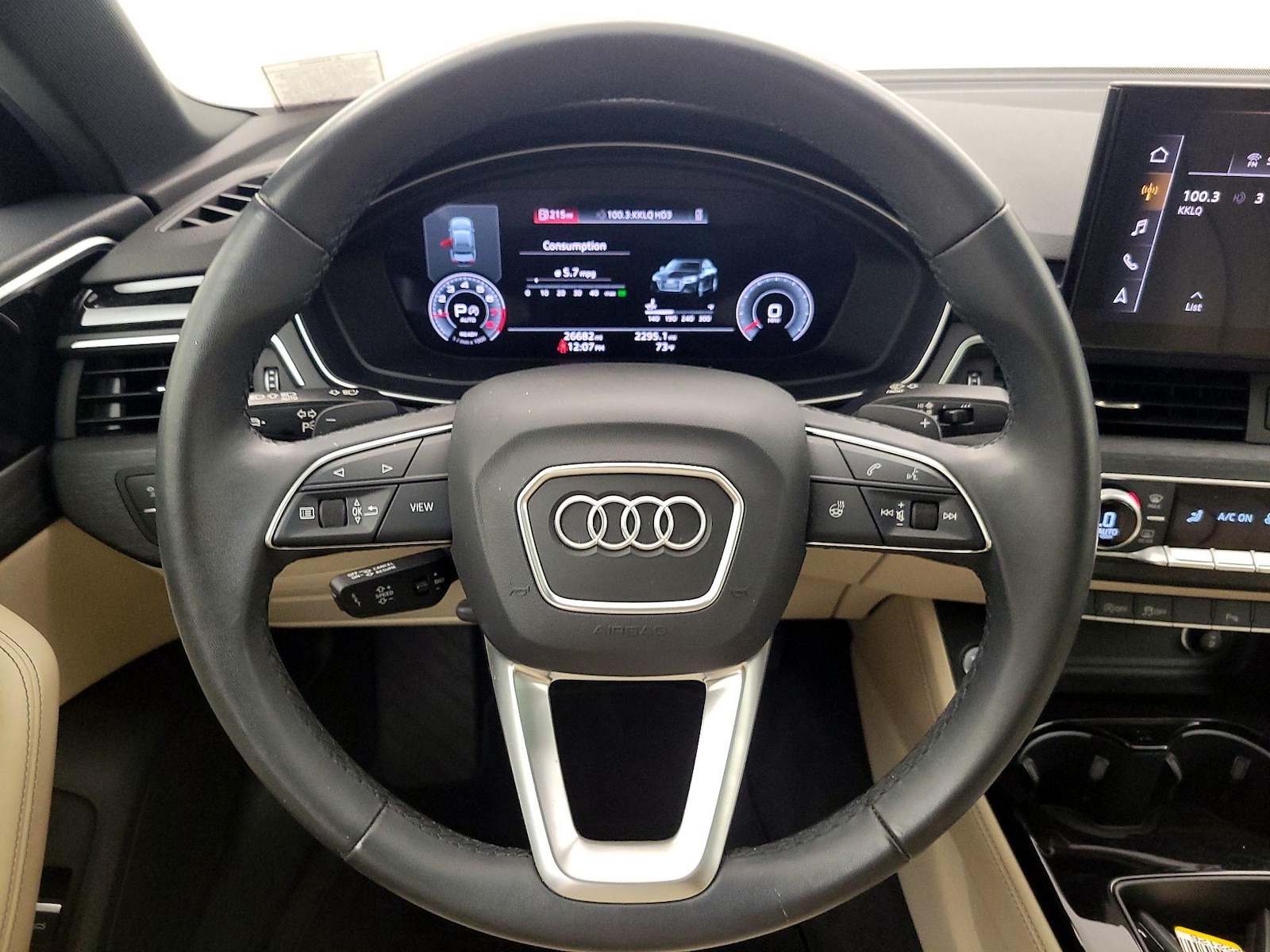 2022 Audi A4 Premium Plus - Photo 11