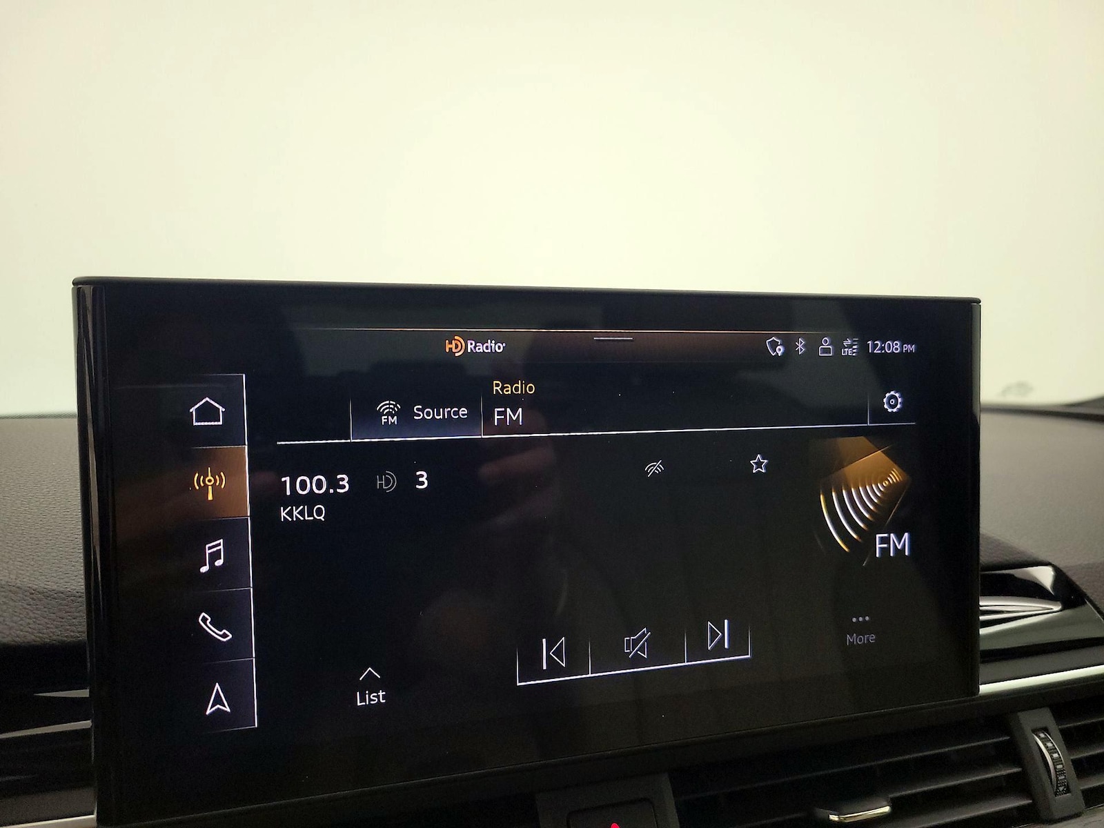 2022 Audi A4 Premium Plus - Photo 16