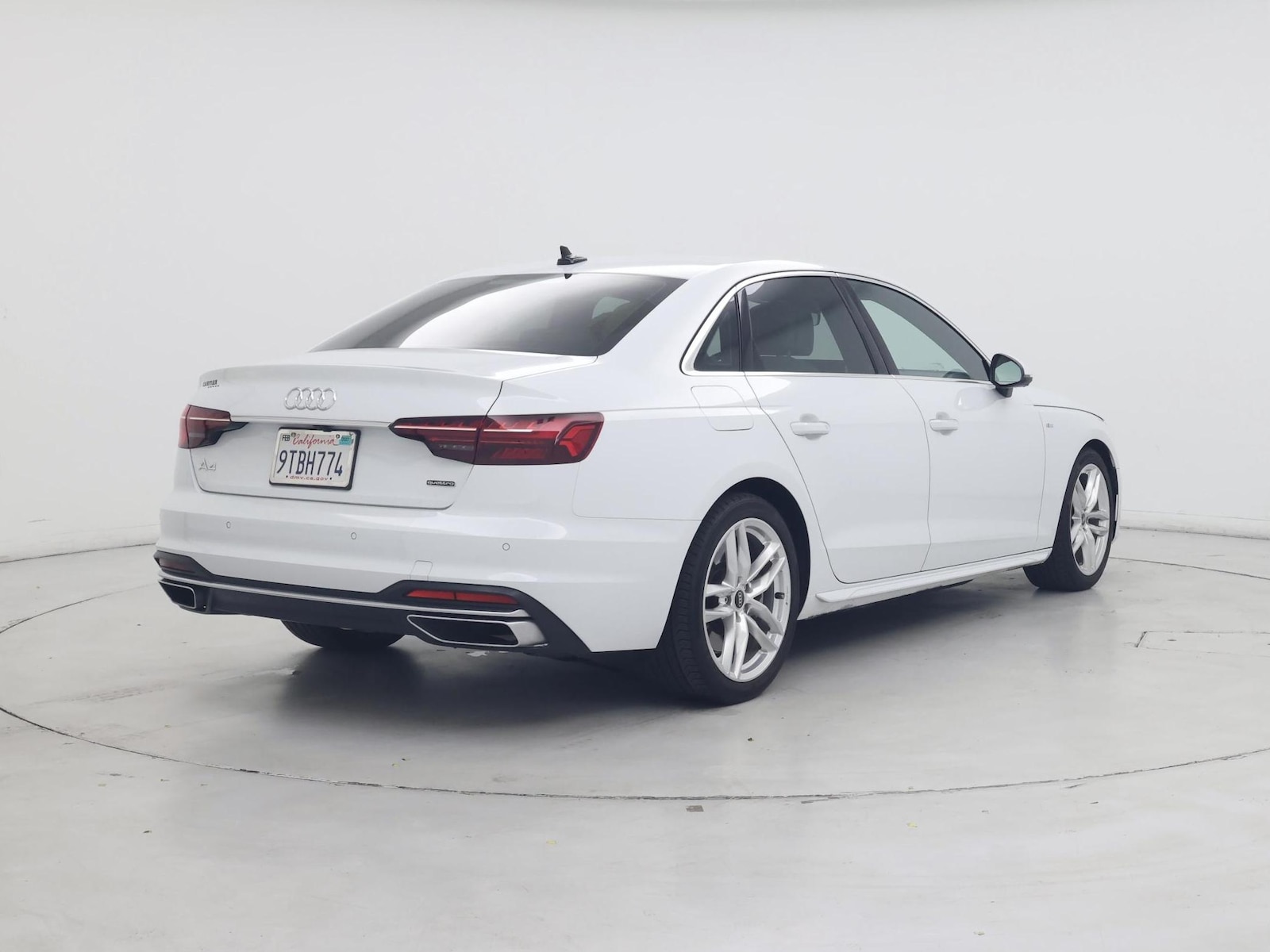2022 Audi A4 Premium Plus - Photo 9