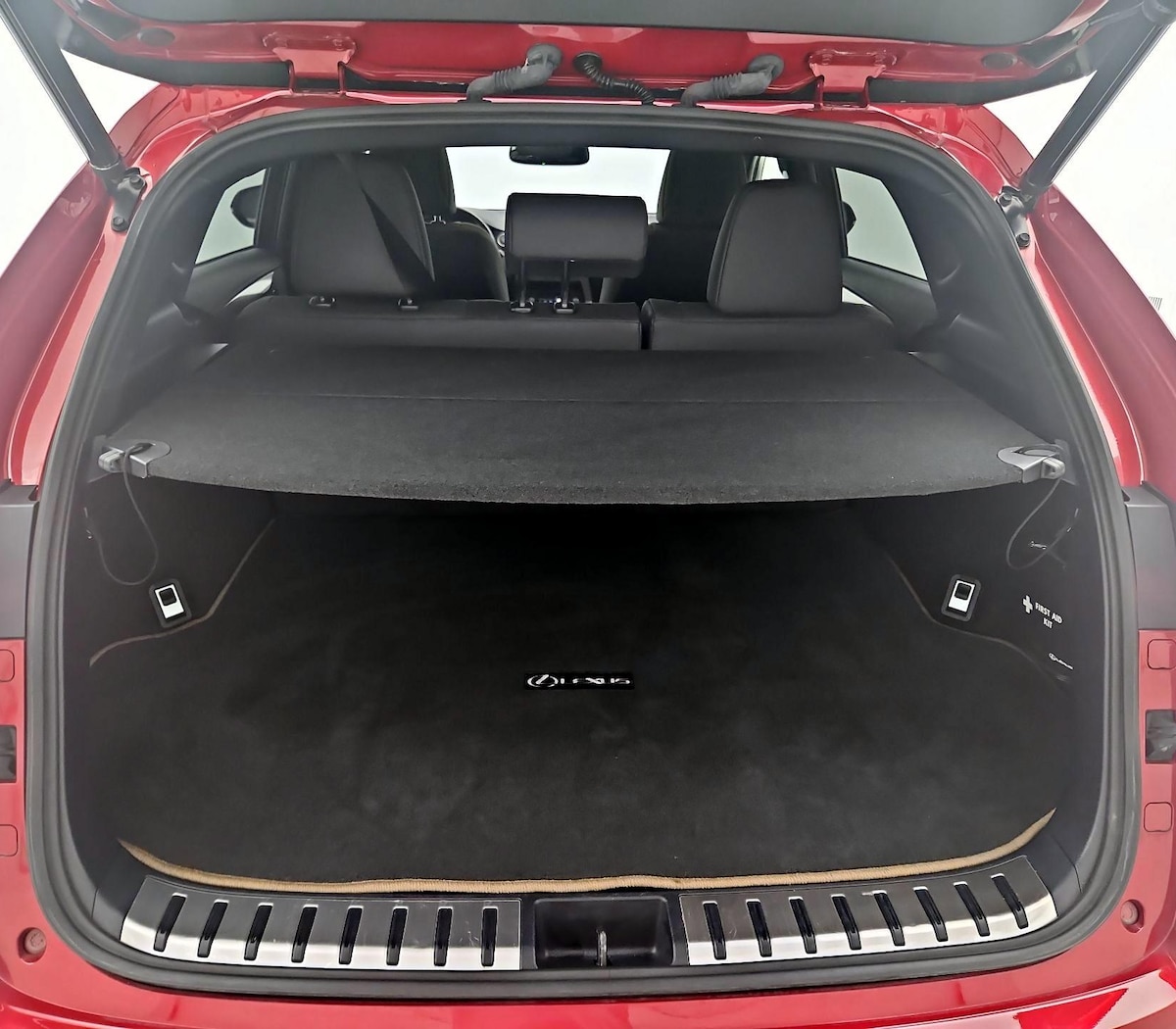 Trunk/Cargo (Seats Up)