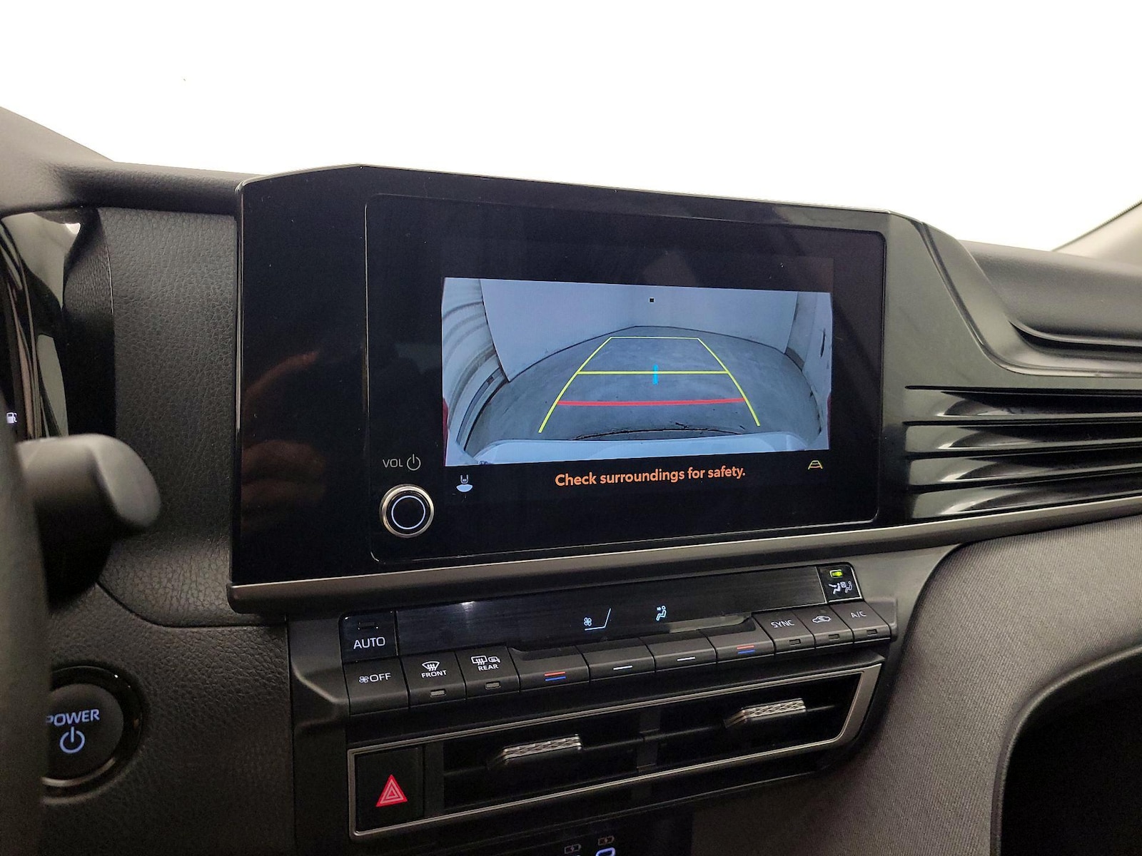 2025 Toyota Camry LE - Photo 15