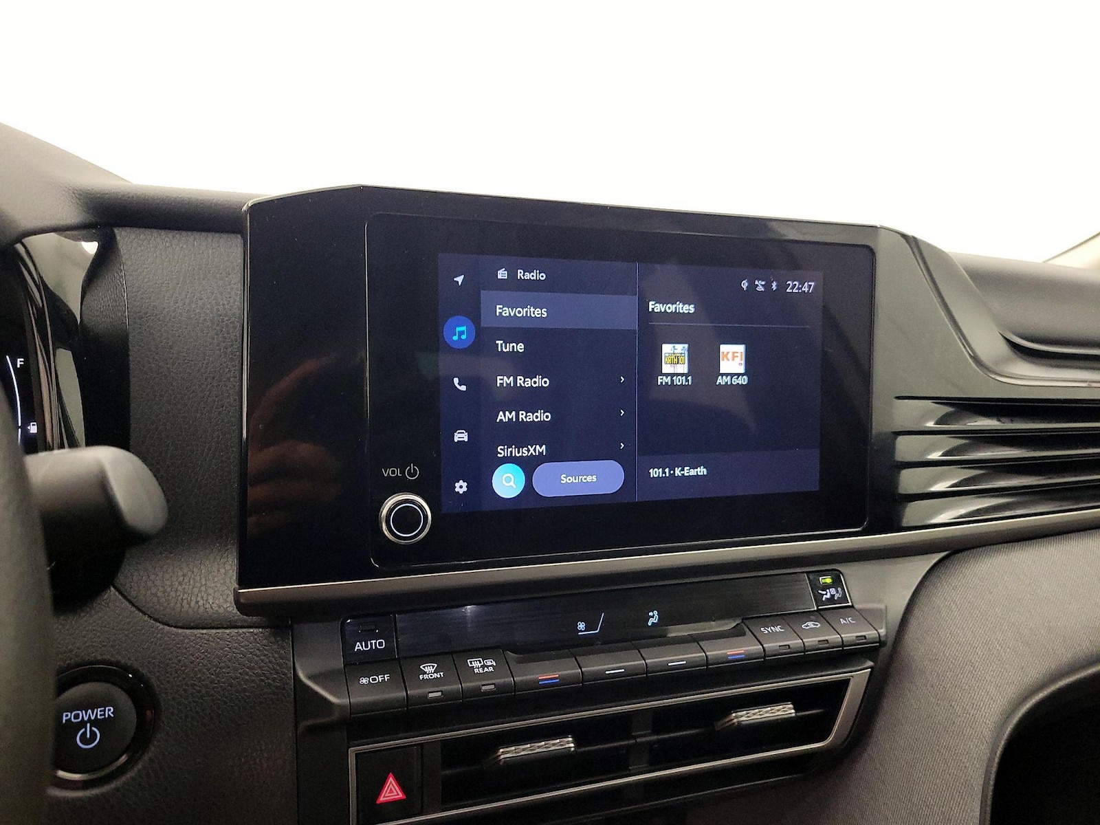 2025 Toyota Camry LE - Photo 16