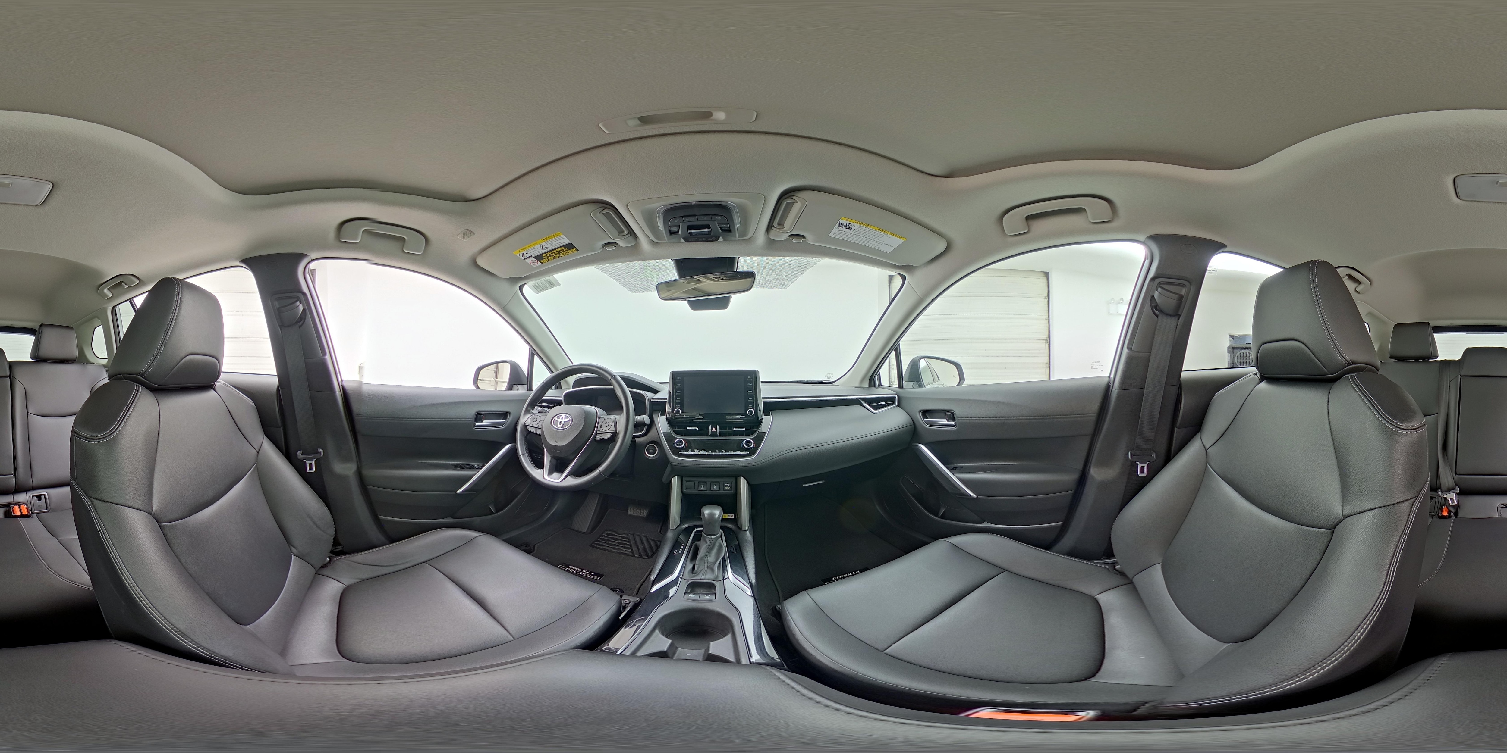 2022 Toyota Corolla Cross XLE - Photo 24