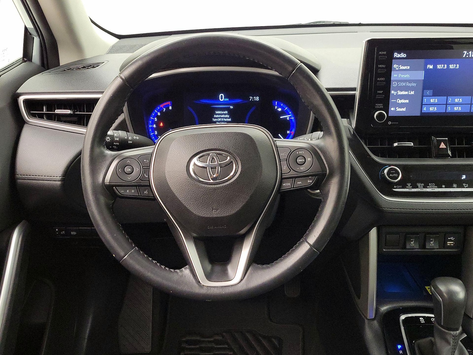 2022 Toyota Corolla Cross XLE - Photo 11