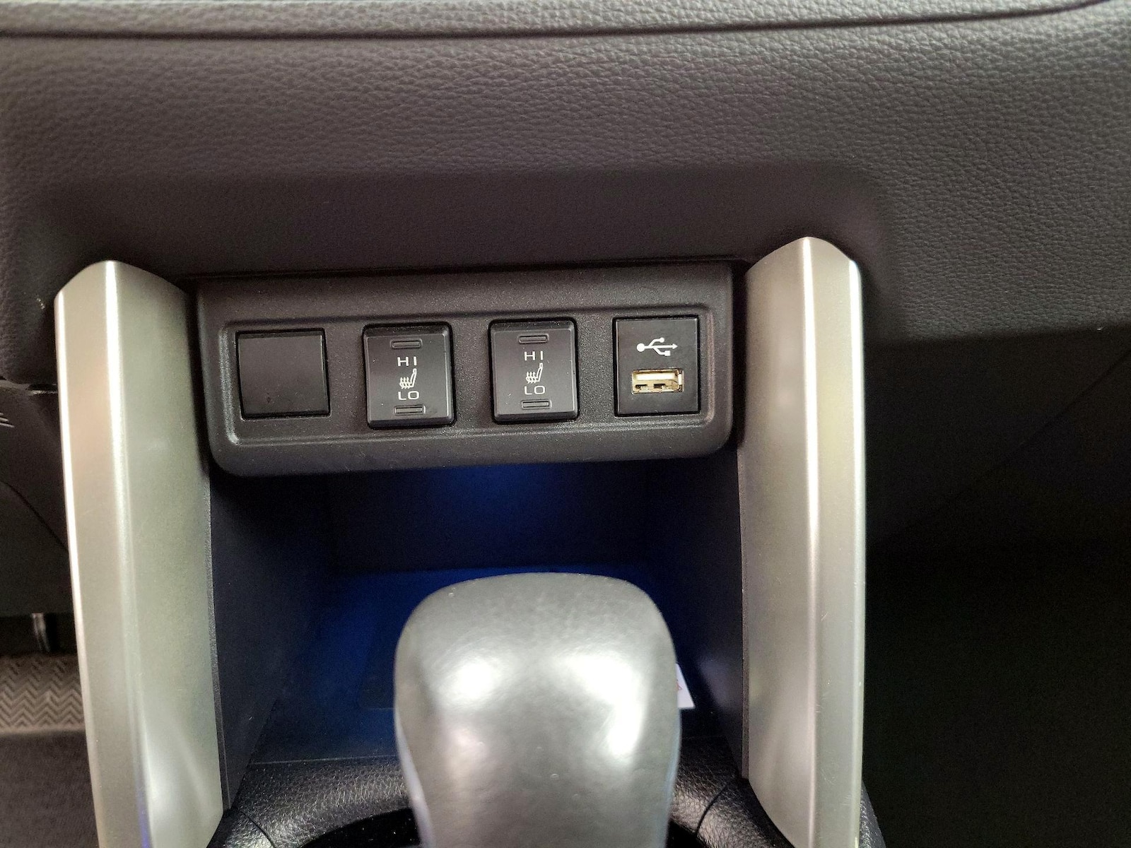 2022 Toyota Corolla Cross XLE - Photo 19