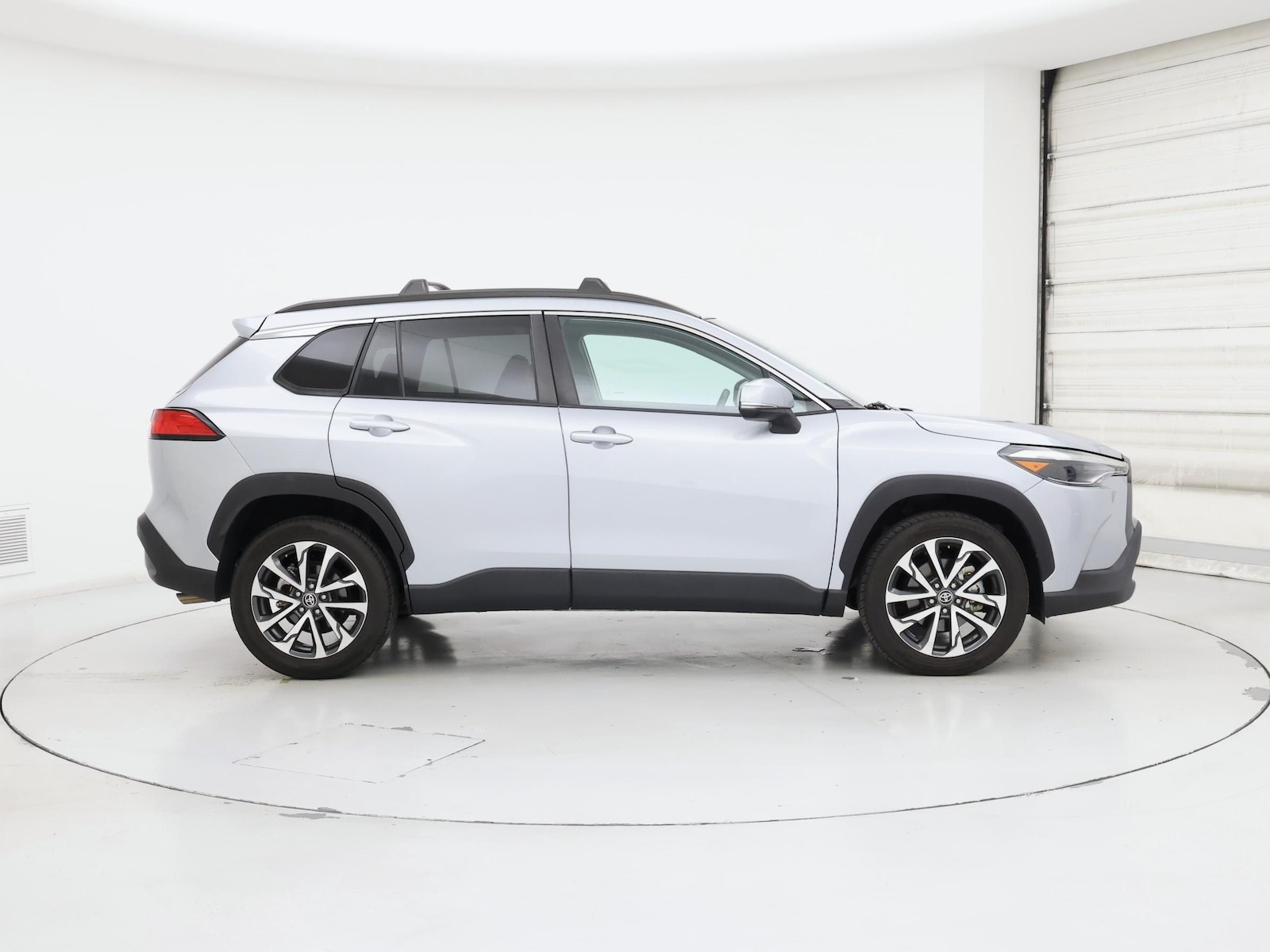 2022 Toyota Corolla Cross XLE - Photo 8