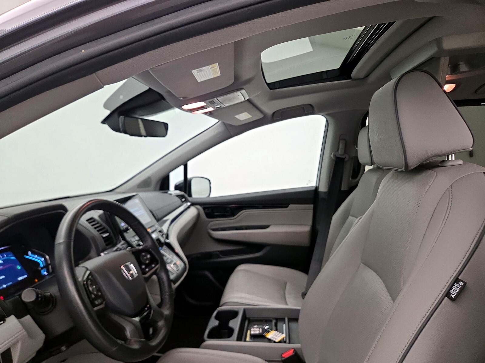 Sunroof(s) & Overhead Airbags