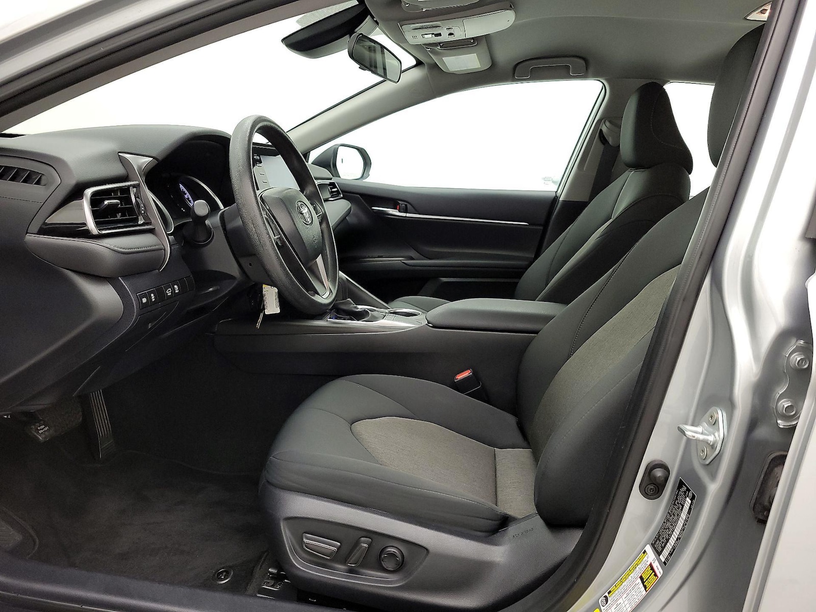 Power Seat(s) & Side Airbags