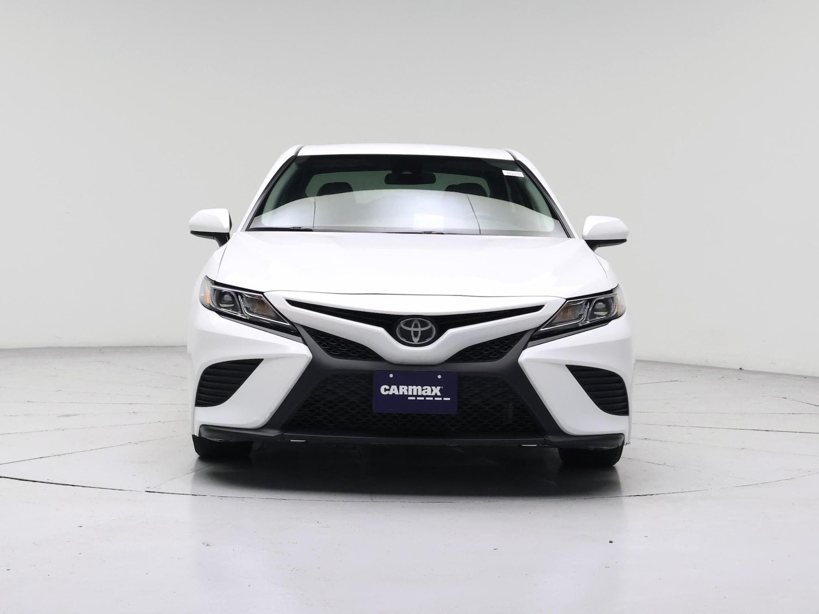 2020 Toyota Camry SE - Photo 6
