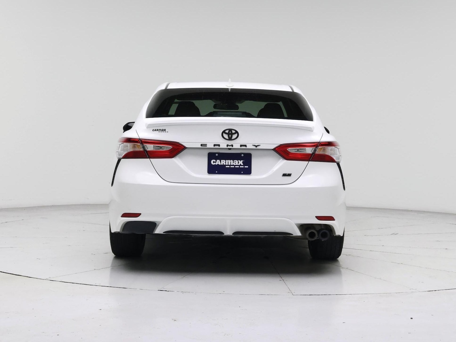 2020 Toyota Camry SE - Photo 7