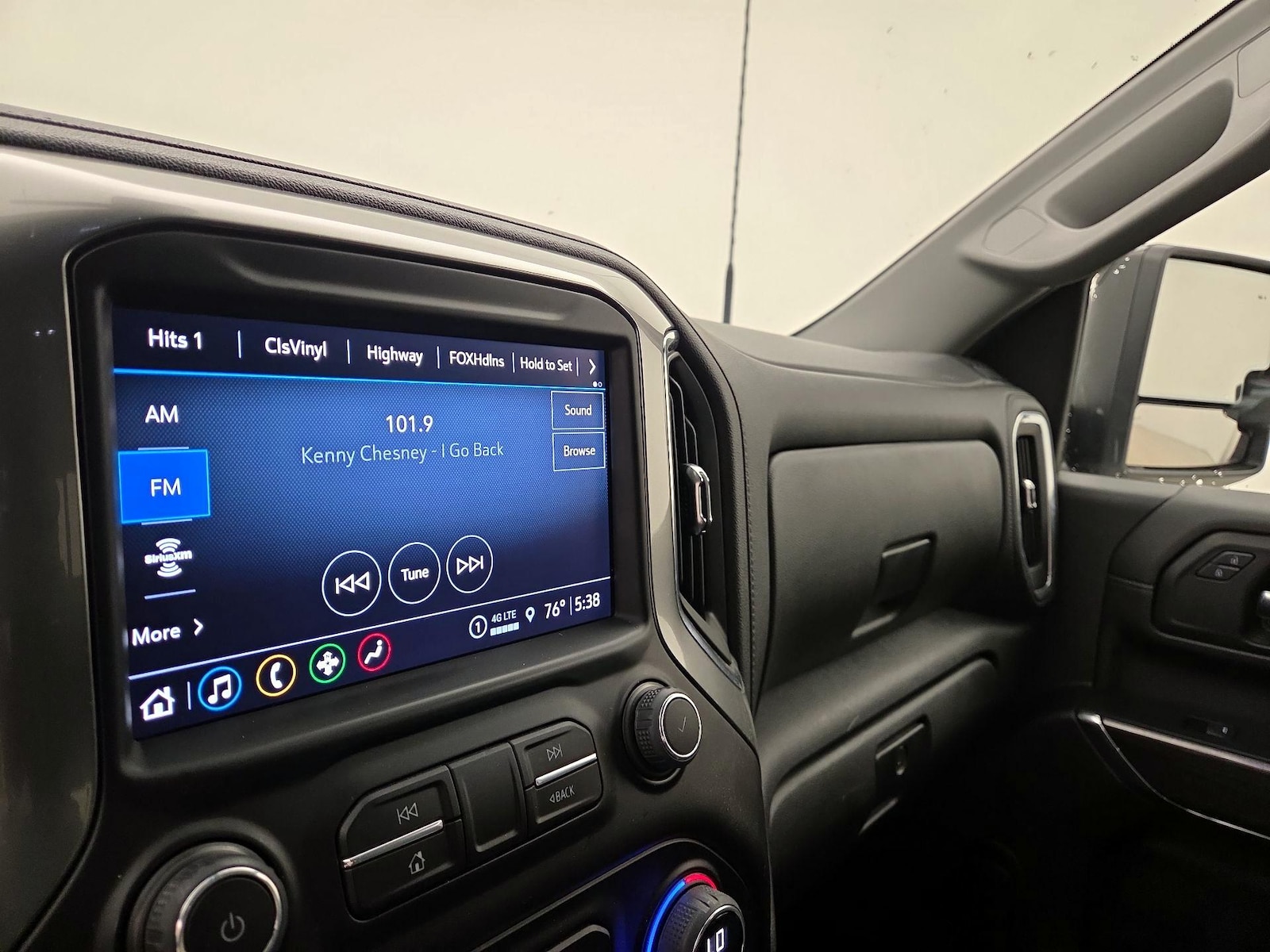 2023 Chevrolet Silverado 2500HD LTZ - Photo 16