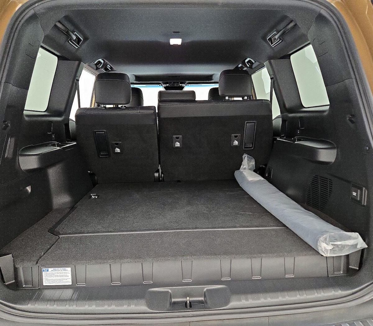 Trunk/Cargo (Seats Up)