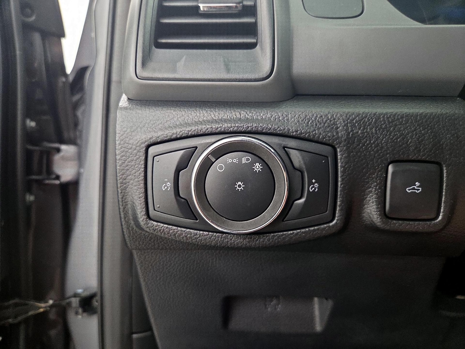 2021 Ford Ranger XL - Photo 14