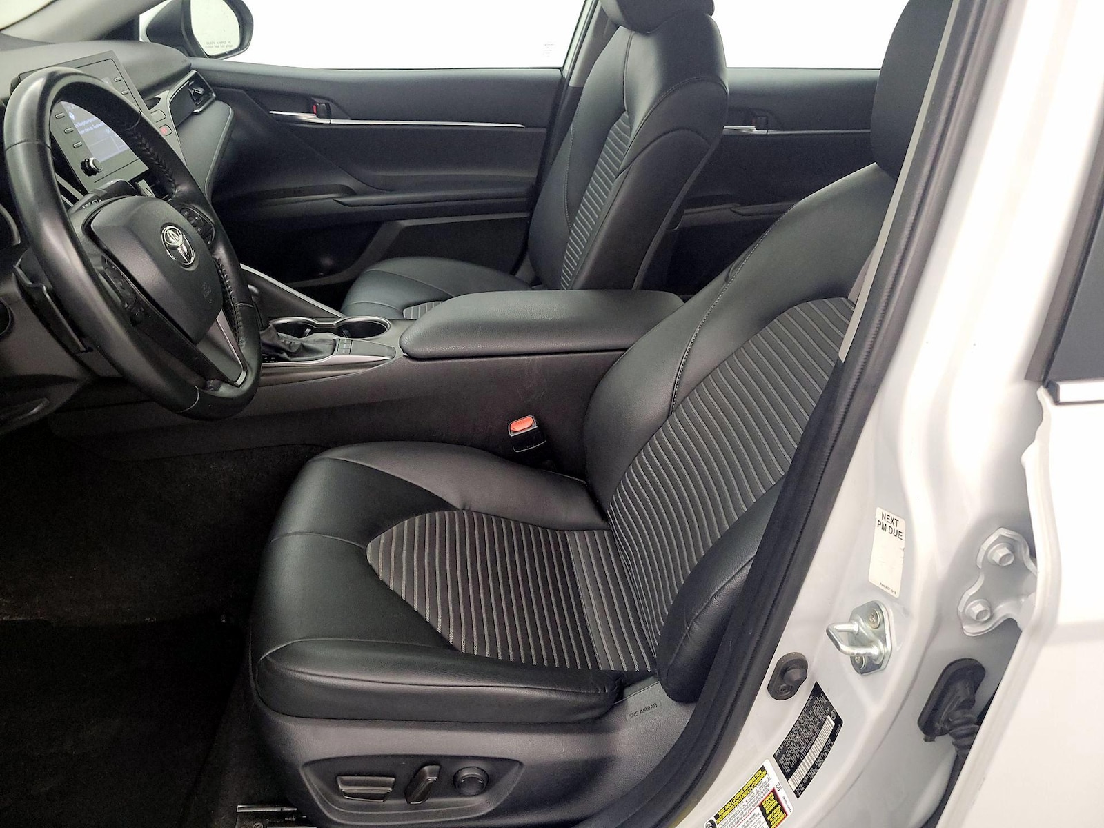 Power Seat(s) & Side Airbags