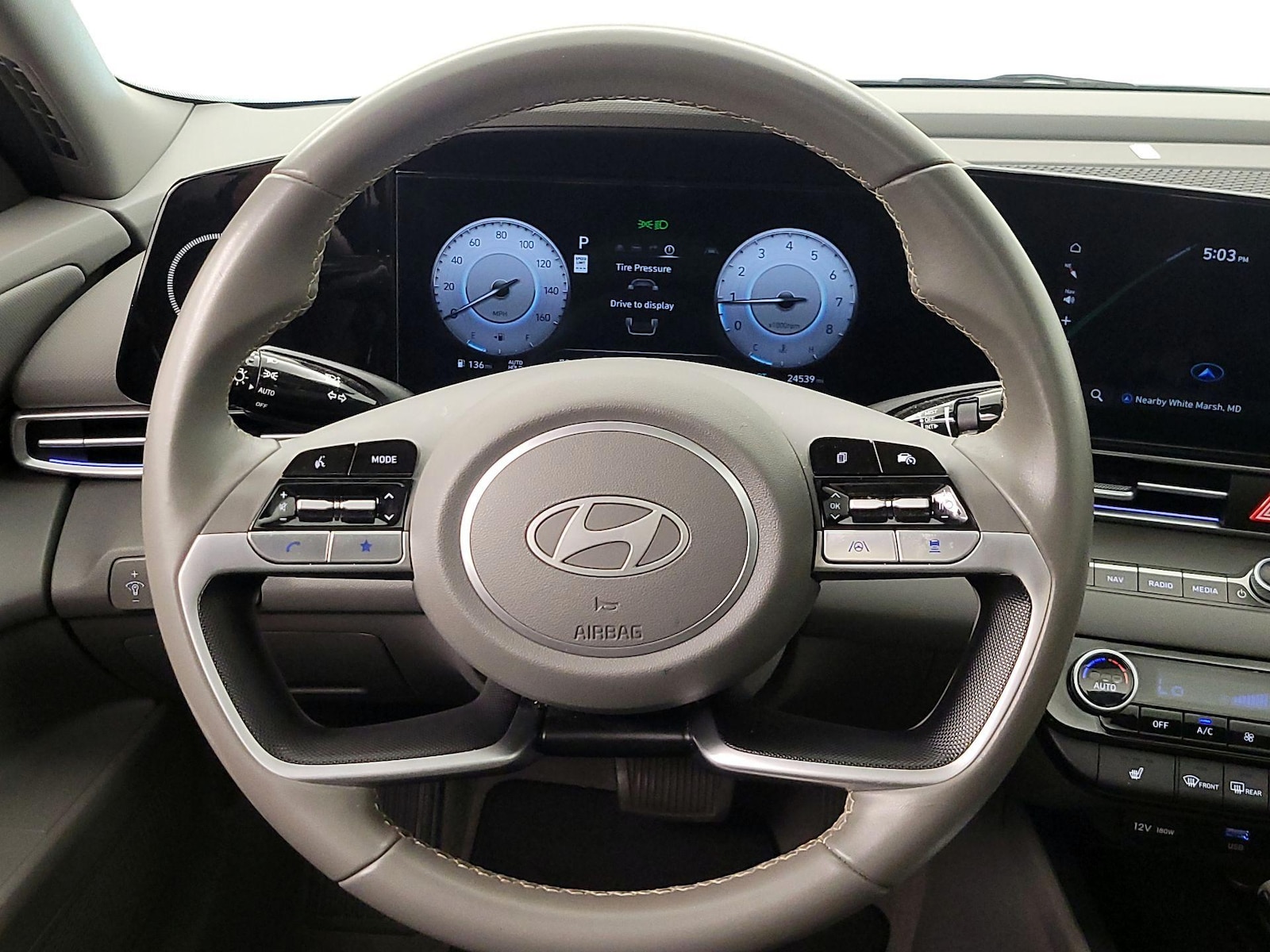 2024 Hyundai Elantra SEL - Photo 11