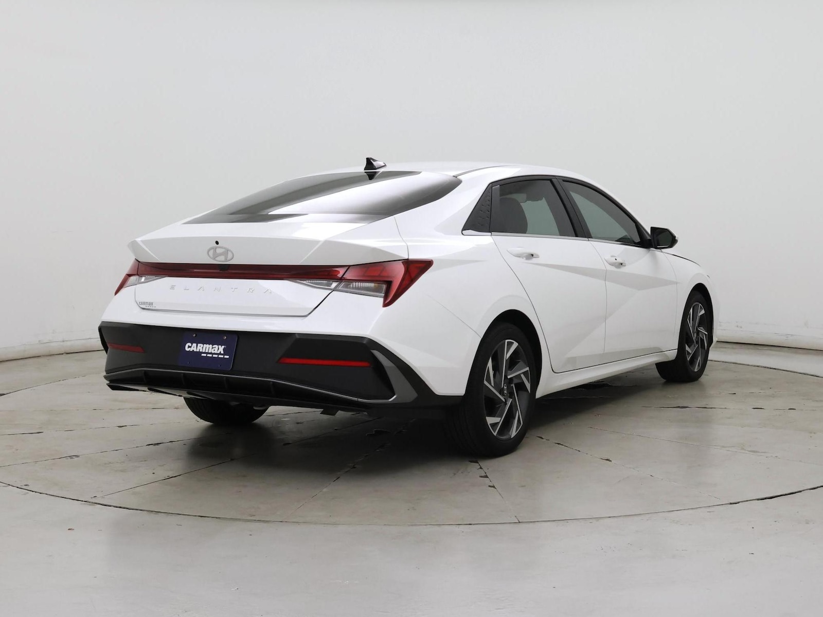 2024 Hyundai Elantra SEL - Photo 9
