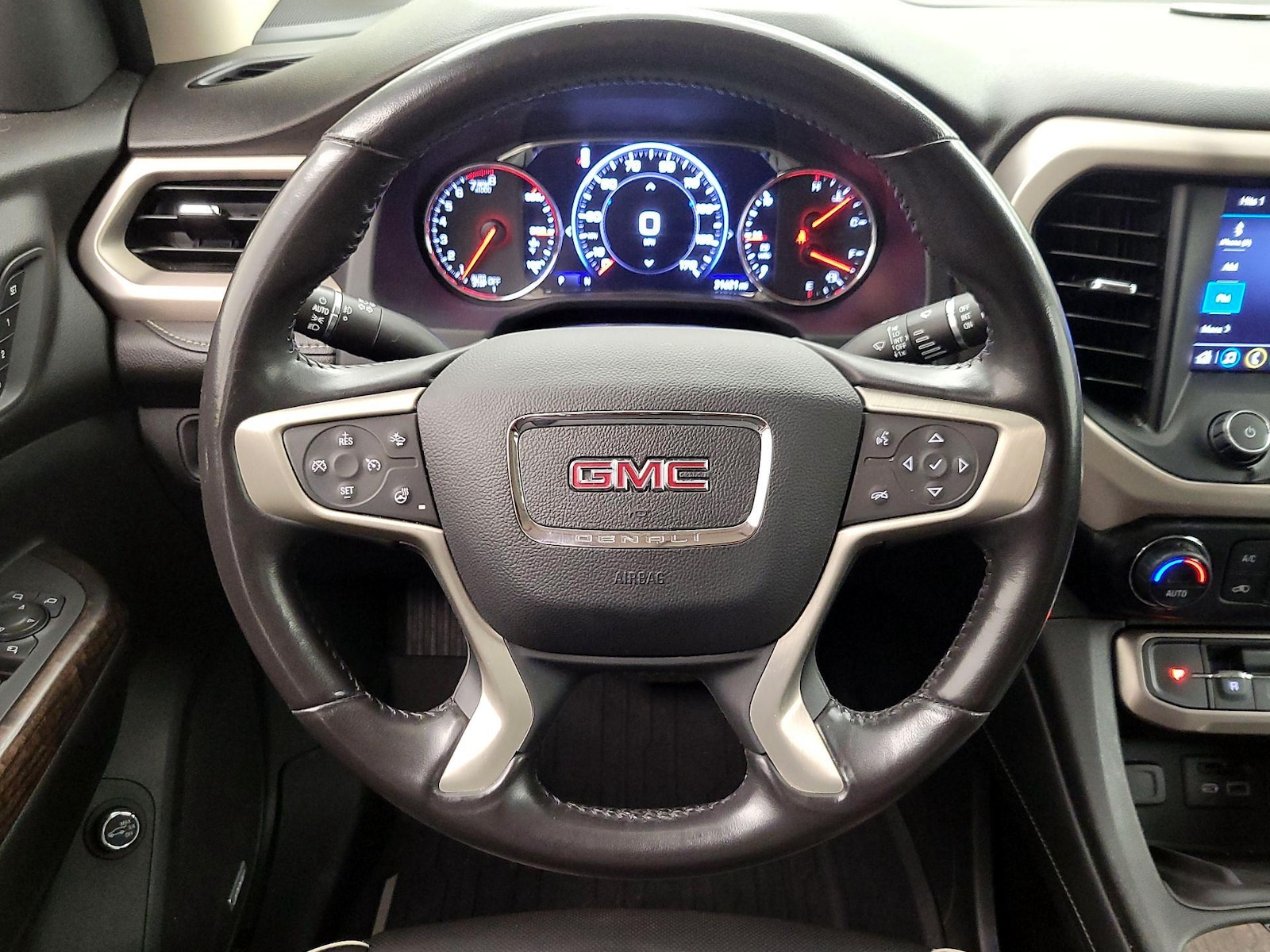2020 GMC Acadia Denali - Photo 11