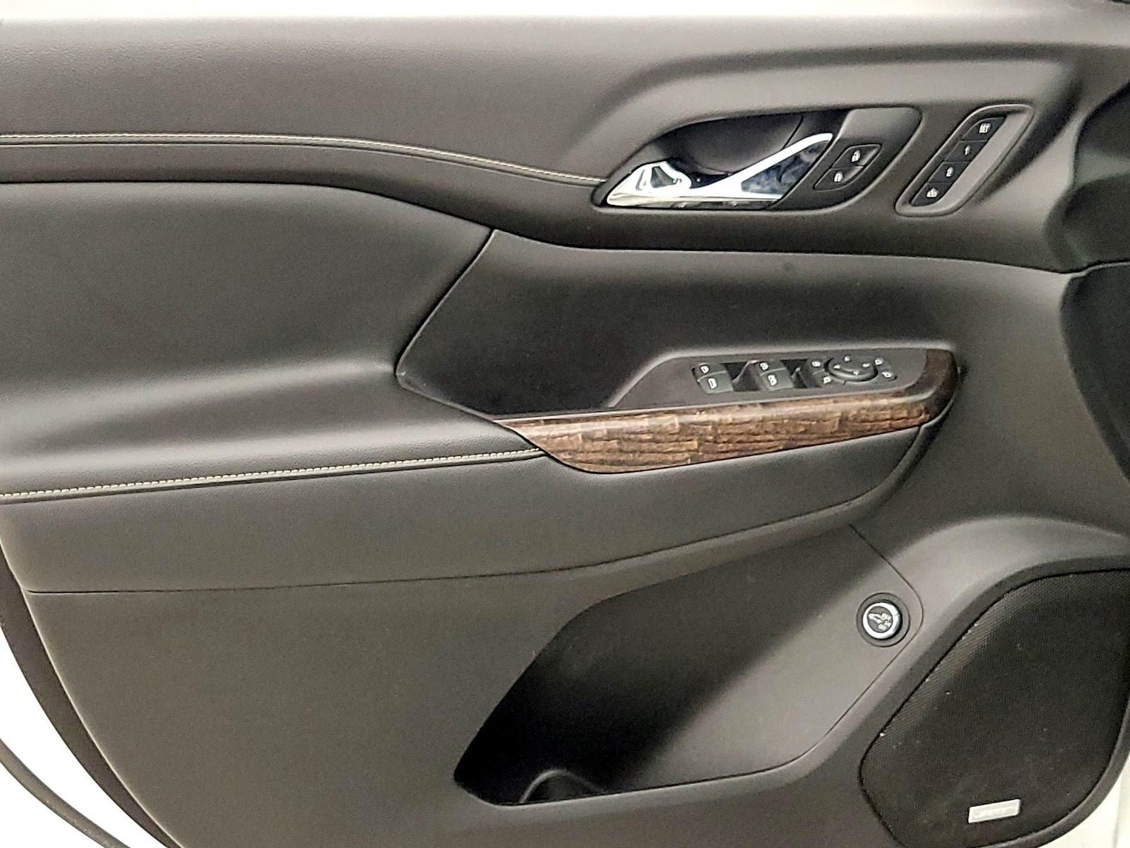 2020 GMC Acadia Denali - Photo 13