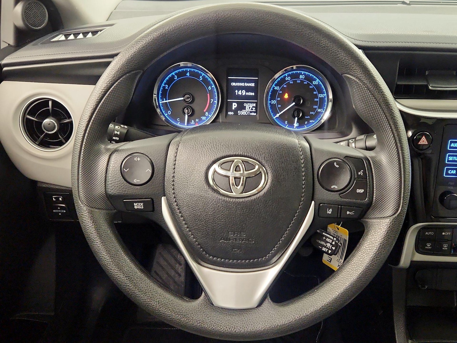 2018 Toyota Corolla LE - Photo 11
