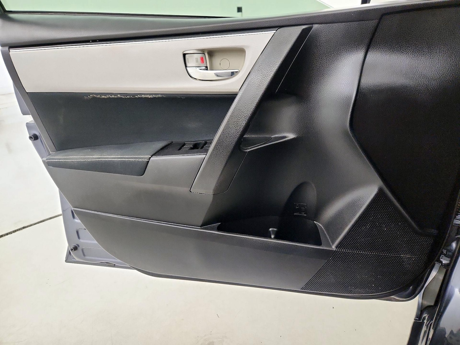 2018 Toyota Corolla LE - Photo 13