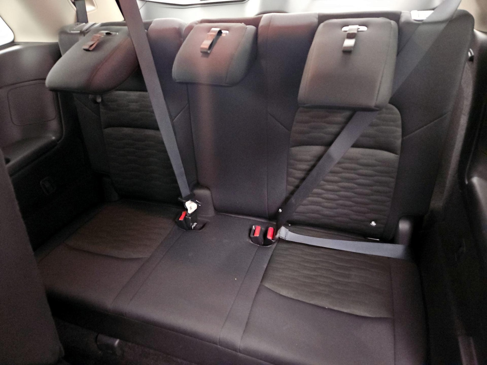 2025 Nissan Pathfinder SV - Photo 21