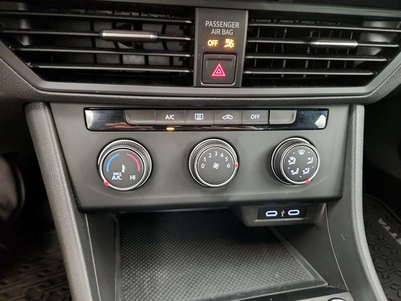 2022 Volkswagen Jetta Sport - Photo 16