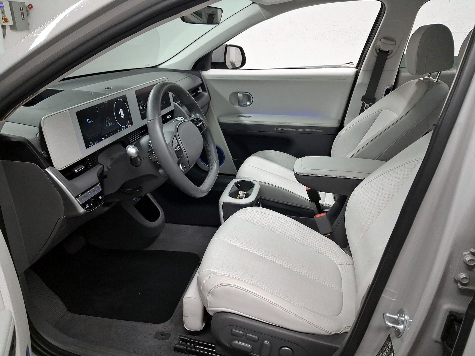 2022 Hyundai IONIQ 5 Limited - Photo 12