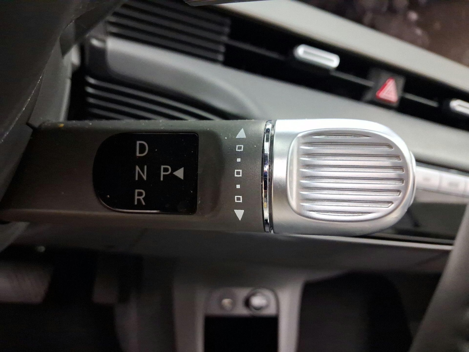 2022 Hyundai IONIQ 5 Limited - Photo 16
