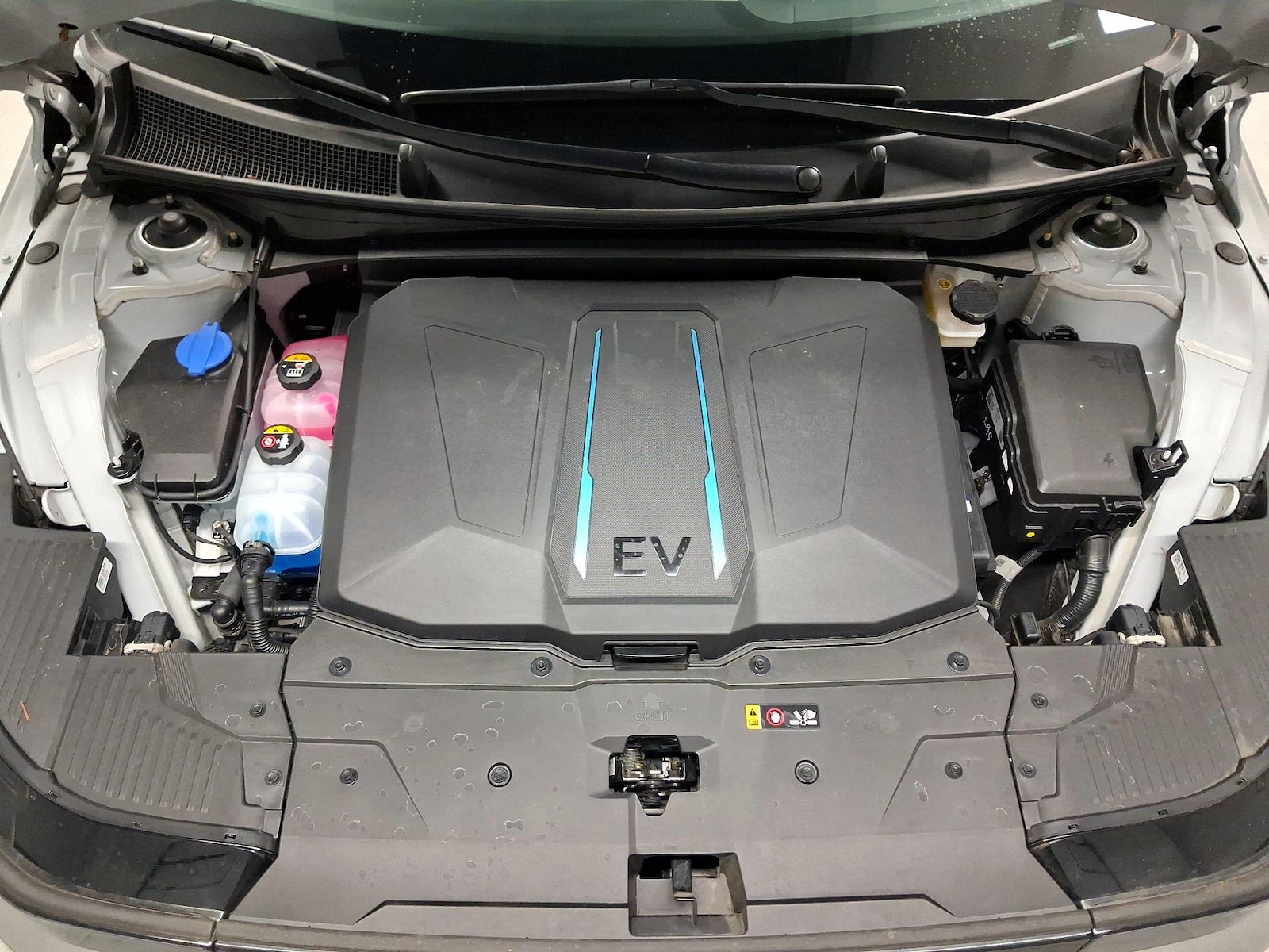 2022 Hyundai IONIQ 5 Limited - Photo 18