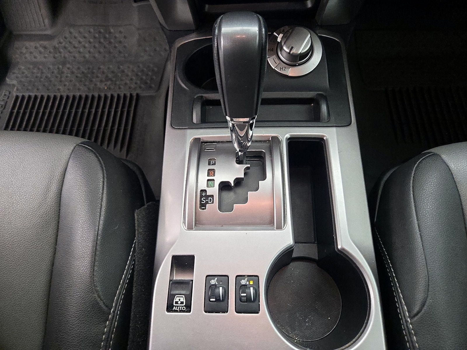 2022 Toyota 4Runner SR5 Premium - Photo 19