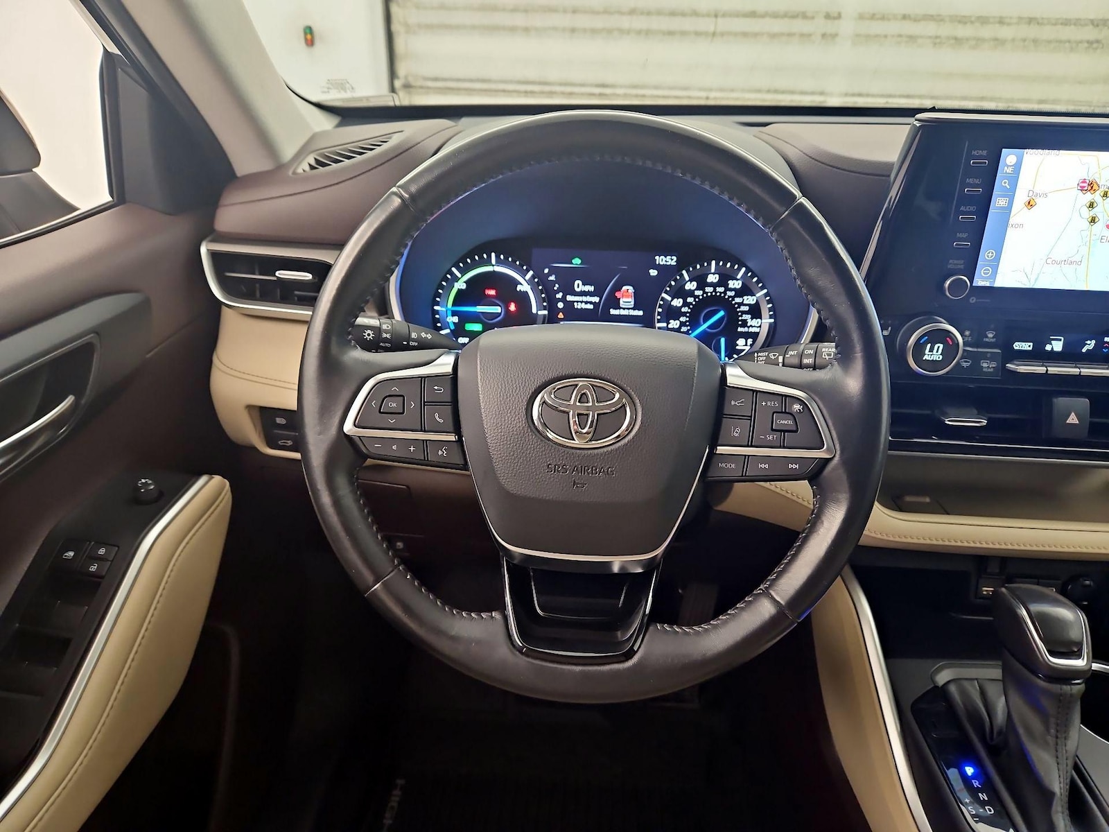 2020 Toyota Highlander XLE - Photo 11