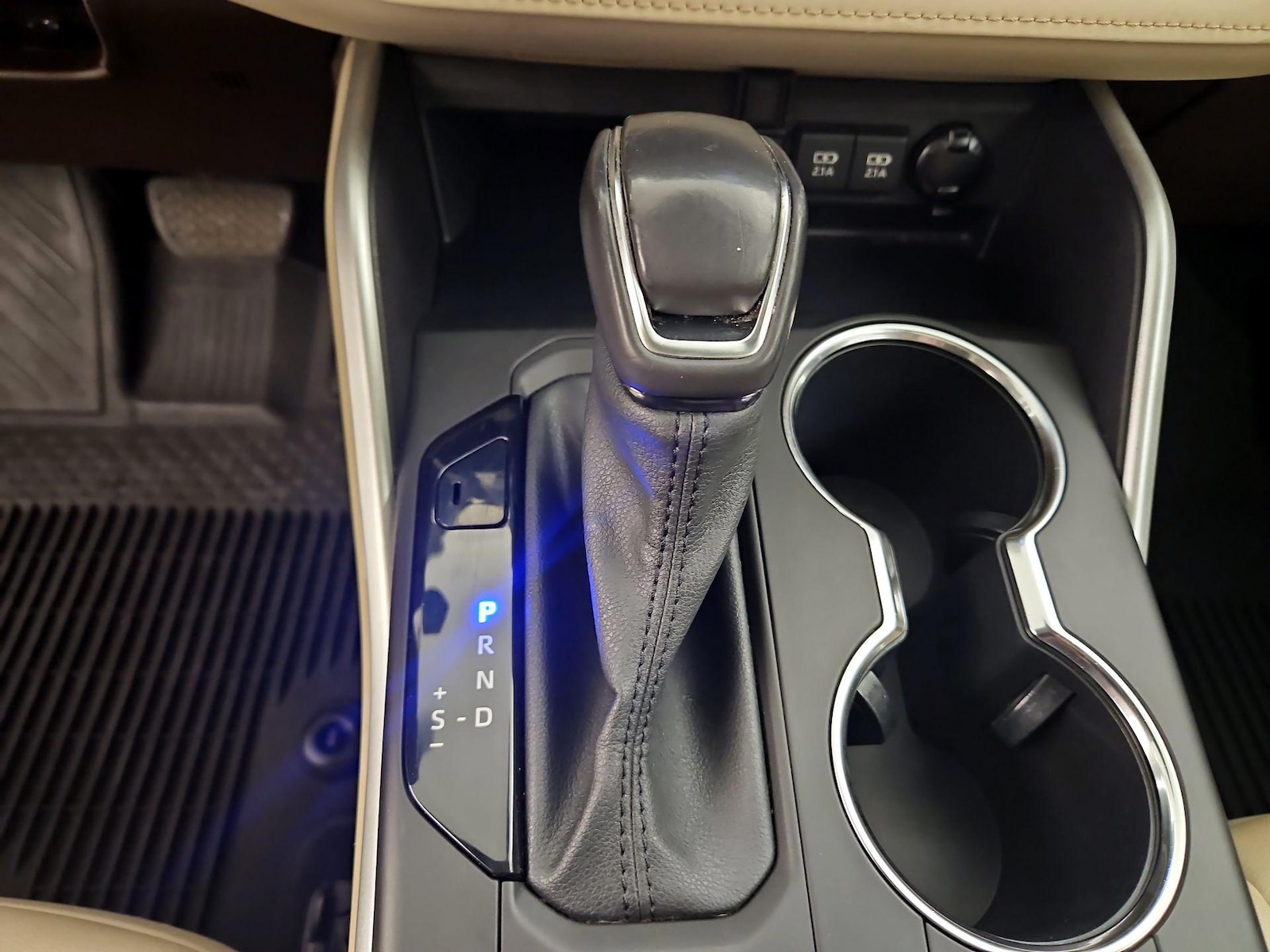 2020 Toyota Highlander XLE - Photo 19