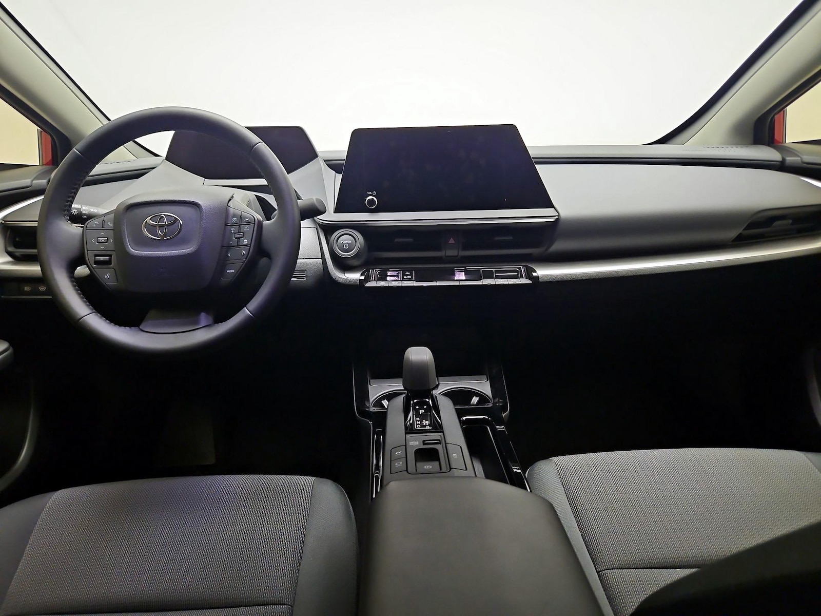 2024 Toyota Prius LE - Photo 10