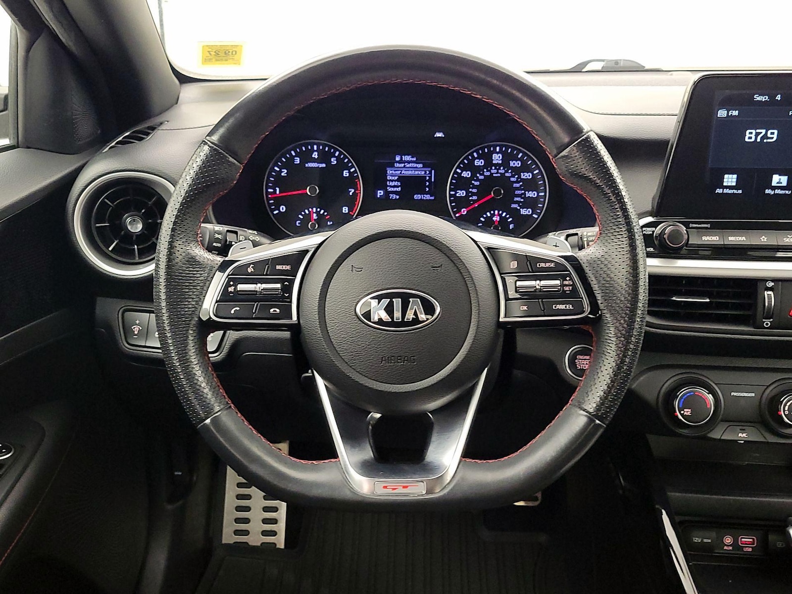 2021 Kia Forte GT - Photo 11