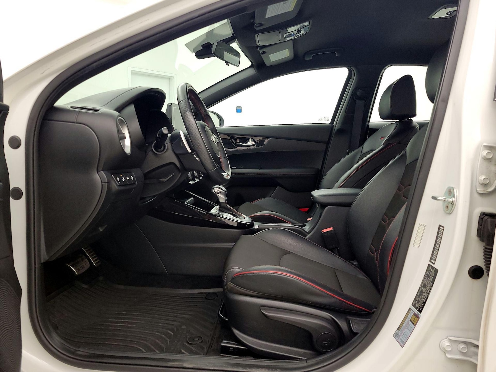 2021 Kia Forte GT - Photo 12