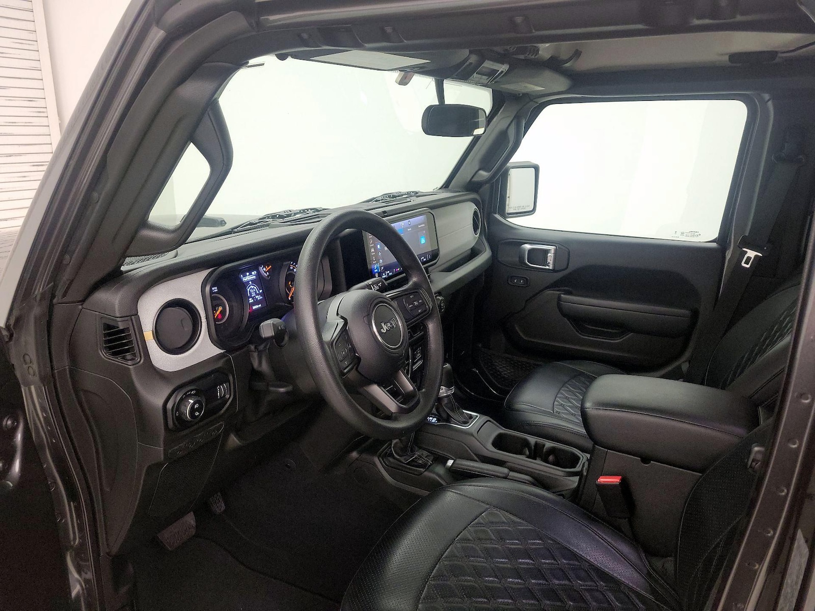 2025 Jeep Gladiator Nighthawk - Photo 12